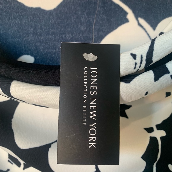 Jones New York | NWT Cowl Neck Floral Lightweight Sleeveless Tank - Picture 2 of 5